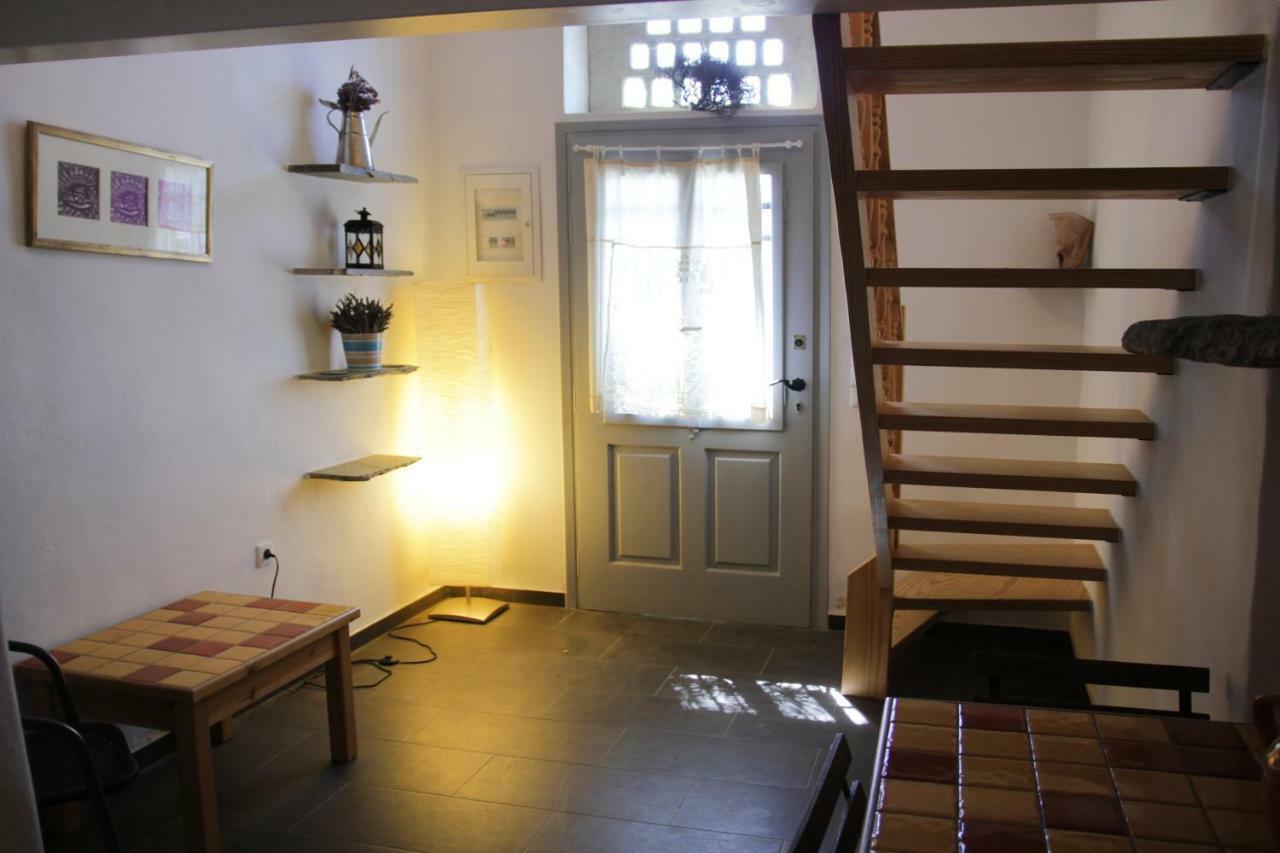 Cozy Guesthouse - Agios Romanos Ngoại thất bức ảnh