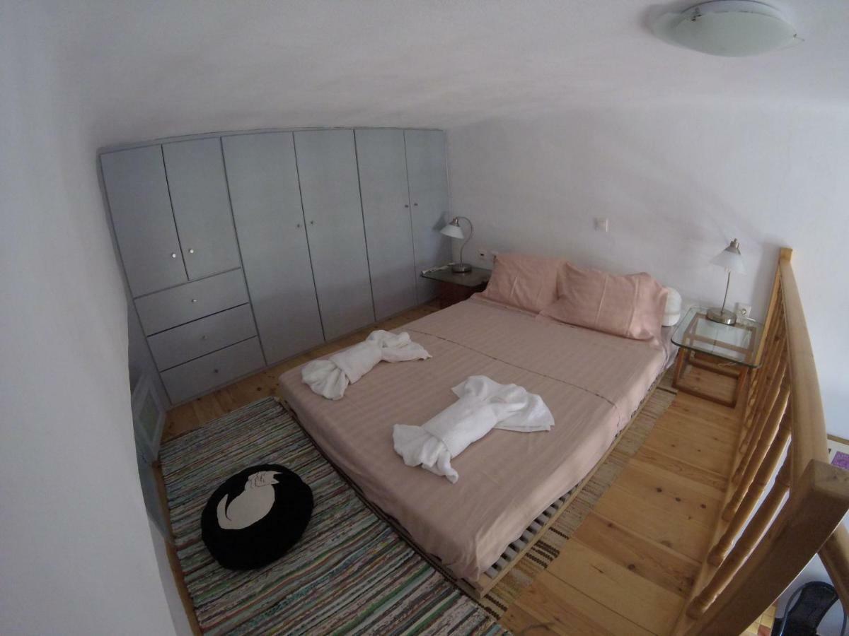 Cozy Guesthouse - Agios Romanos Ngoại thất bức ảnh